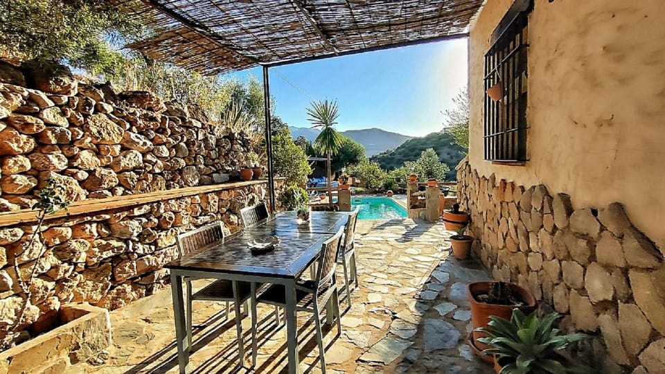 Patio, Day, Mountain view, Swimming pool