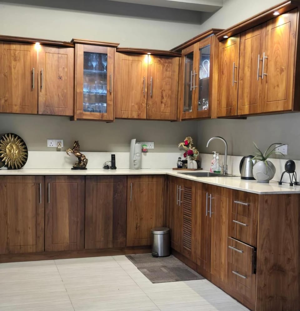 Kitchen or kitchenette, Kitchen or kitchenette