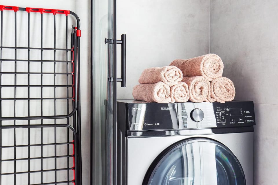 Bathroom, Bath, towels, towels, washing machine, washing machine, dryer
