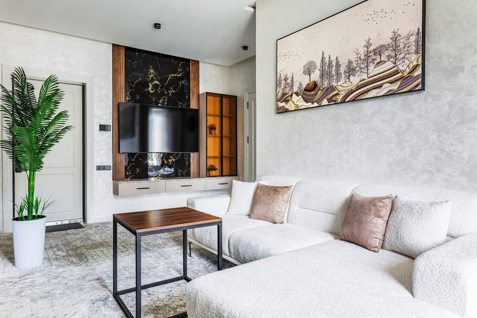 TV and multimedia, Kitchen or kitchenette, Living room, Seating area