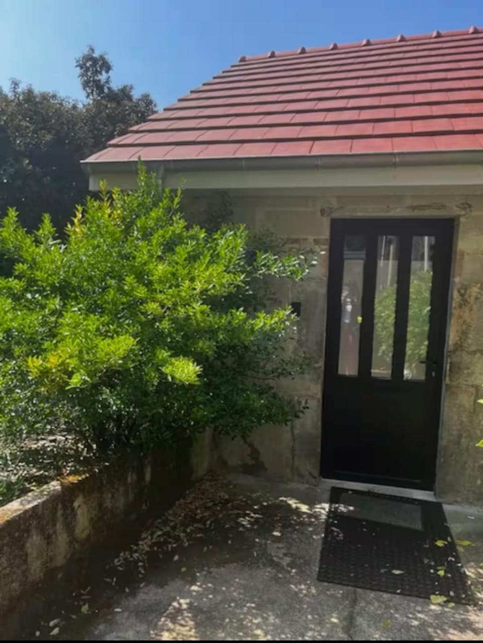 Maisonnette centre ville avec patio Apartment in Bourgogne-Franche-Comté