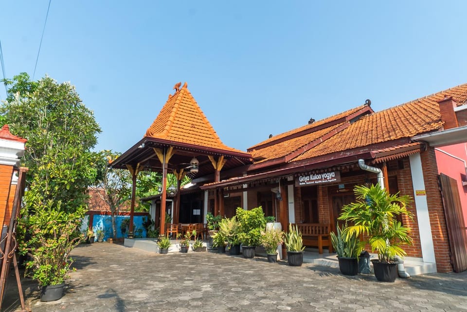 Property building, Day