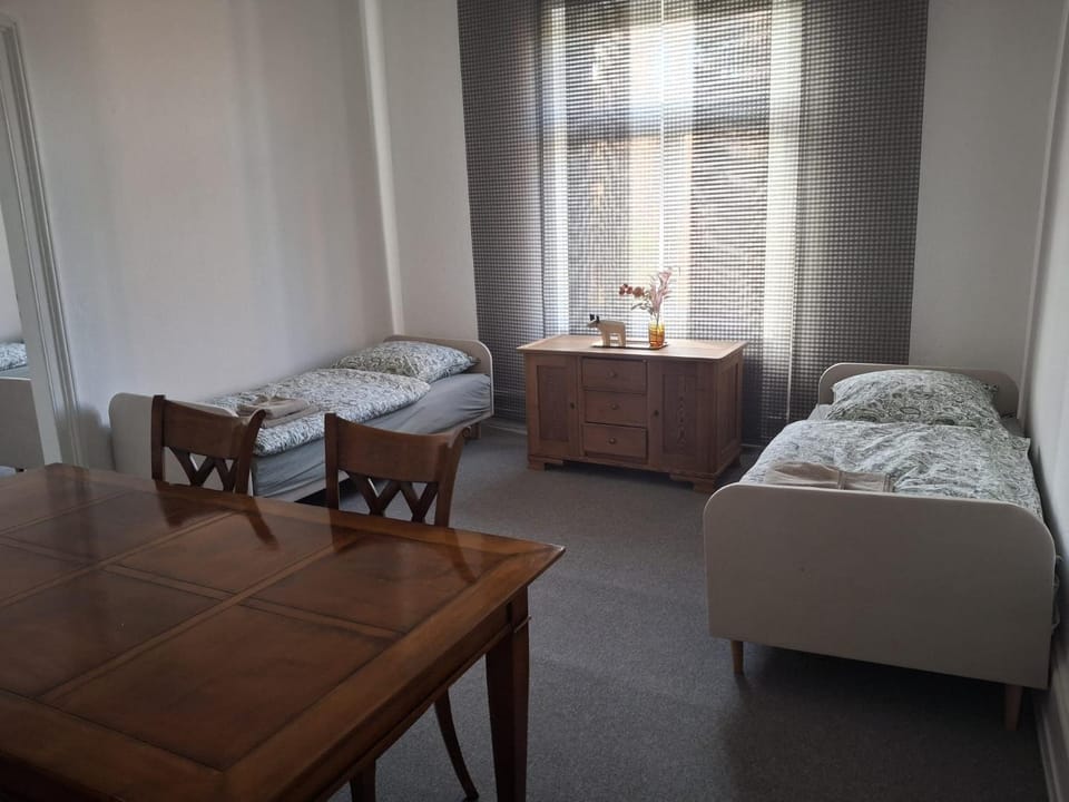 Zentrale Wohnung 4 OG im Herzen von Frankfurt am Main Apartment in Frankfurt