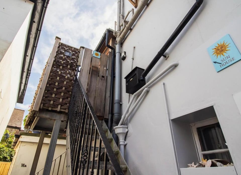 Property building, Balcony/Terrace