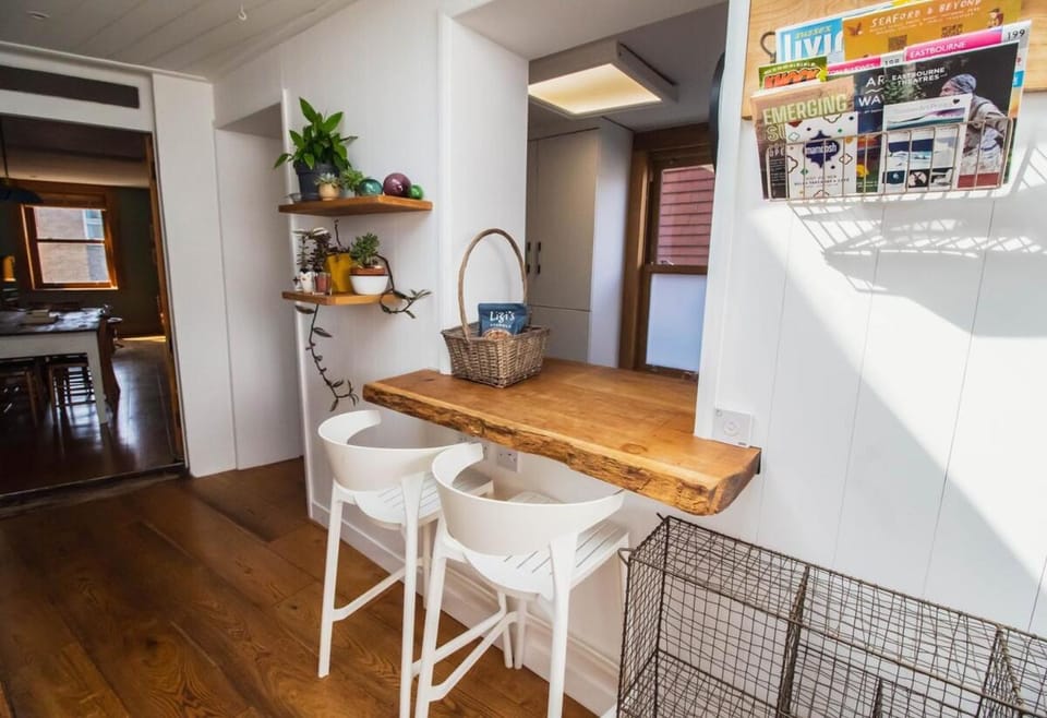 Kitchen or kitchenette, Dining area, internet, pet friendly