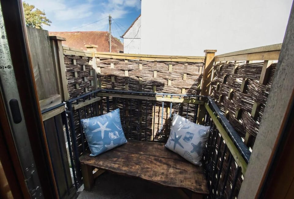 Patio, Balcony/Terrace, Seating area
