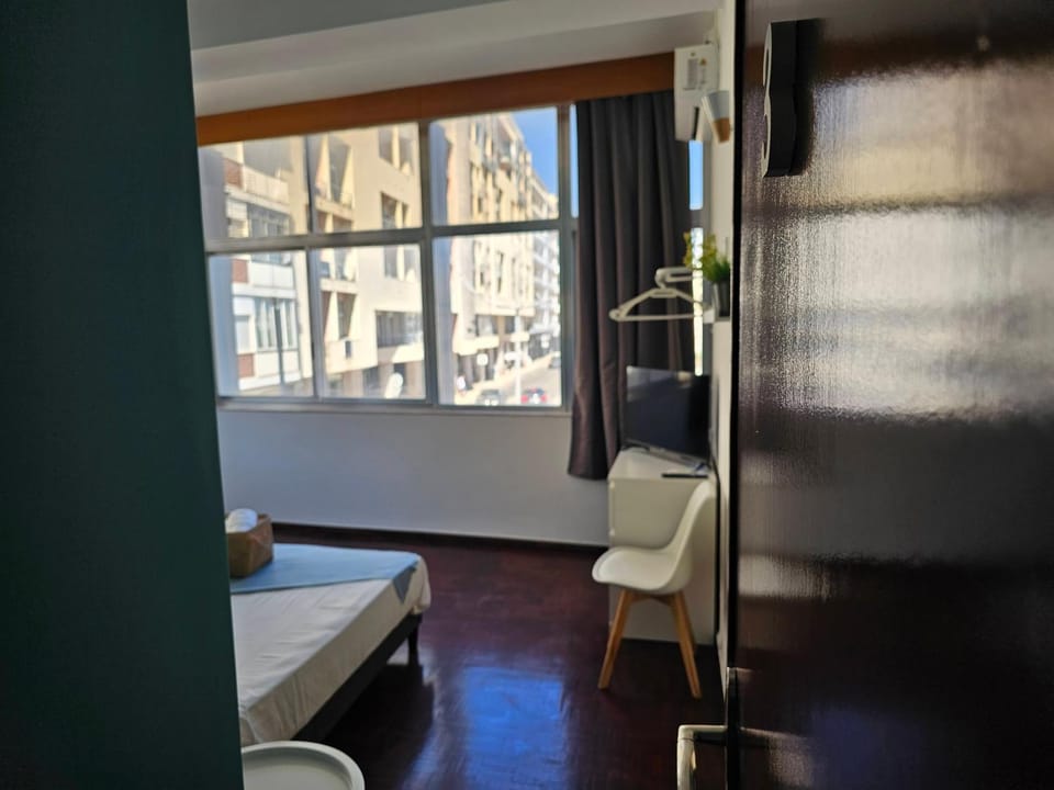Blife Lusitanya - private rooms at Santantonya 1st floor Vacation rental in Faro