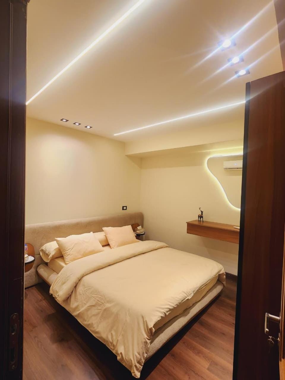 Photo of the whole room