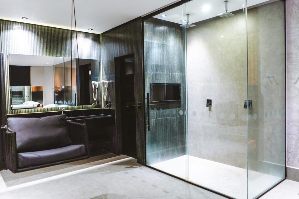 Shower, Bathroom, hair dryier