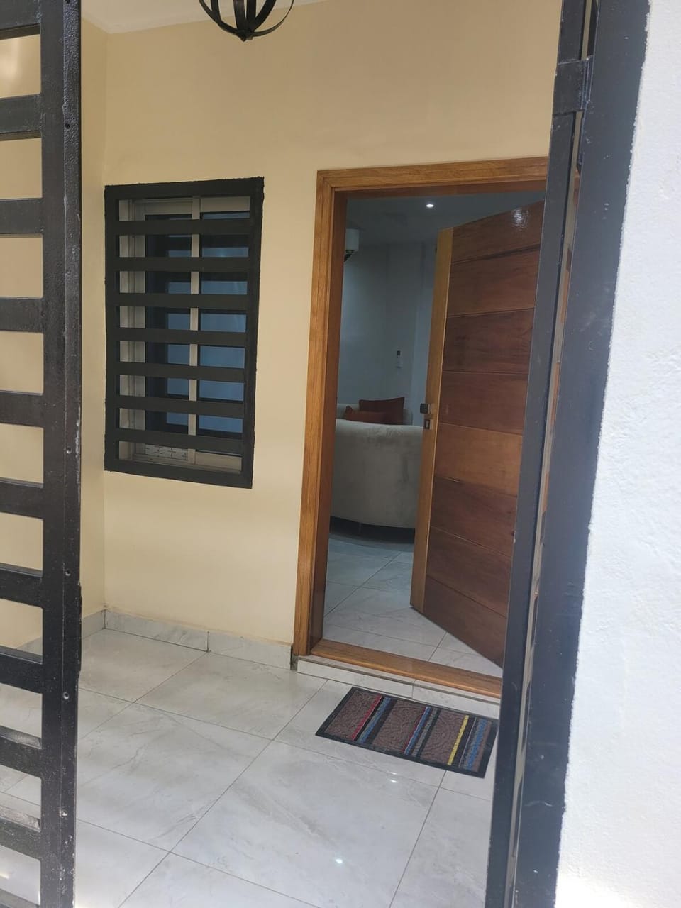 Joli studio Modern Bali Apartment in Douala