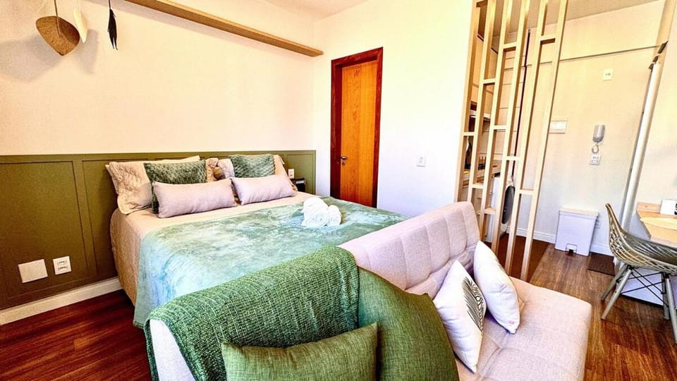 Bed, Photo of the whole room, Seating area, Bedroom, wardrobe