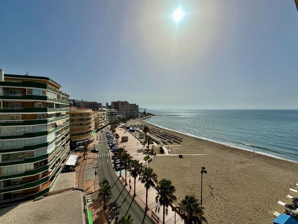 Premium Apartment Beachside Views by TuriVida Apartment in Fuengirola