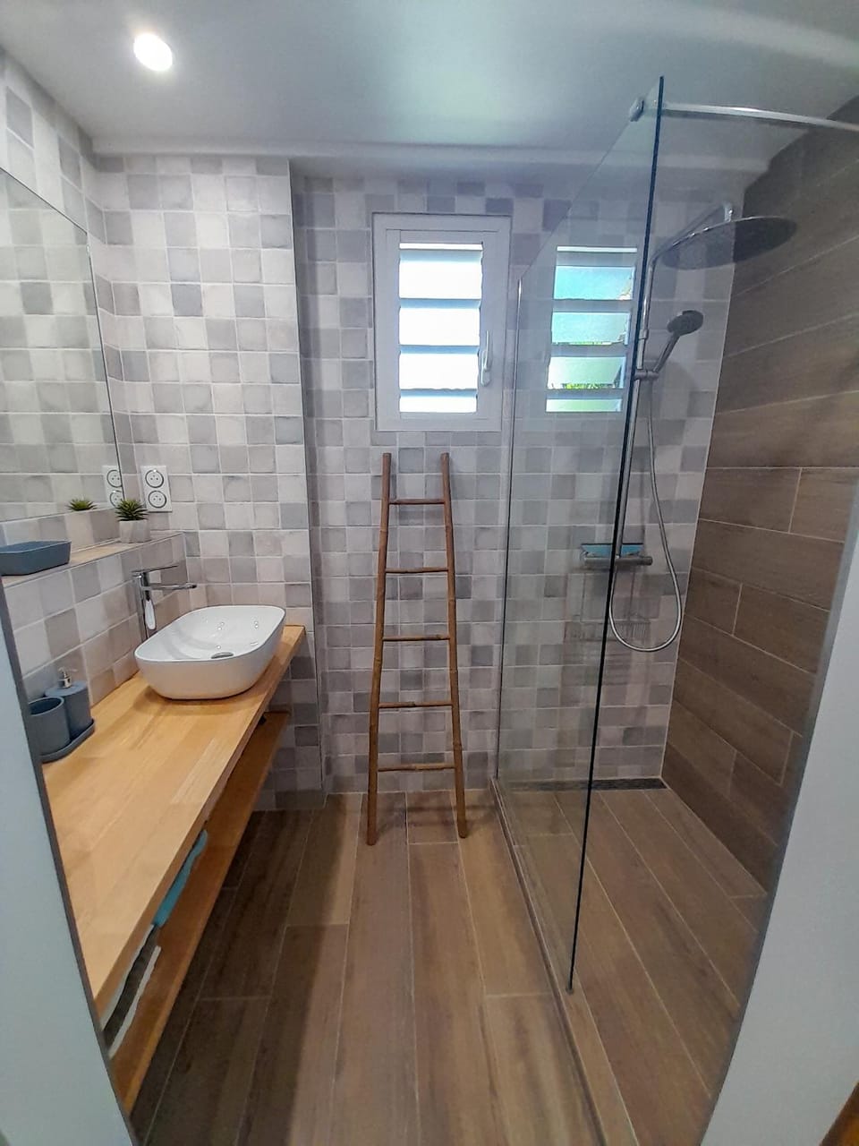 Shower, Bathroom