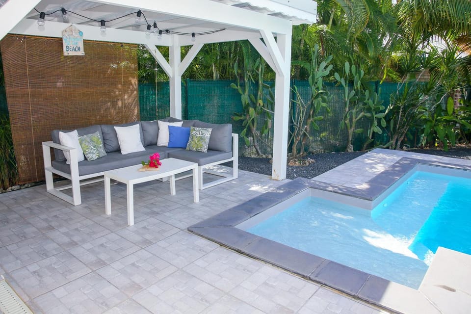 Patio, Pool view, Swimming pool