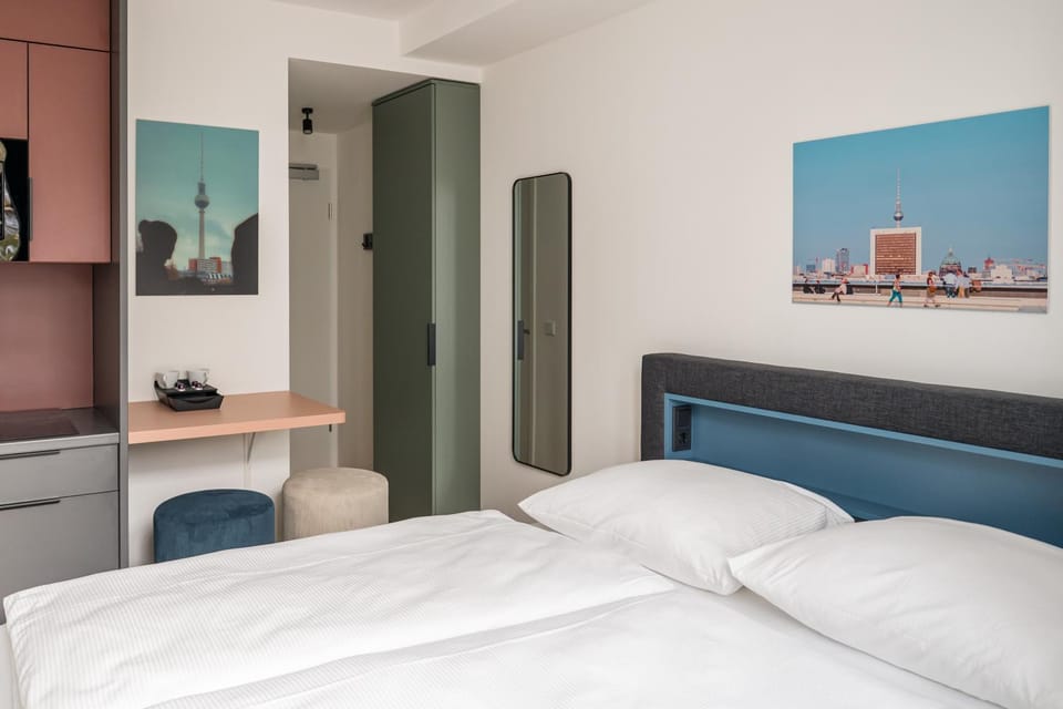 Bed, Coffee/tea facilities, Kitchen or kitchenette, wardrobe