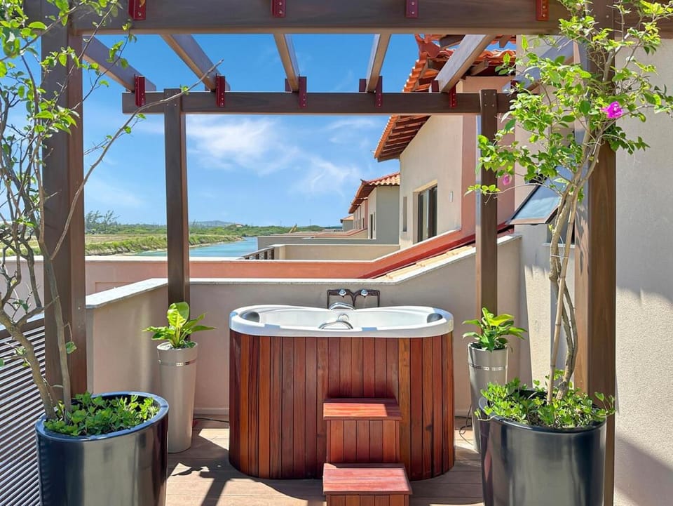 Day, Hot Tub