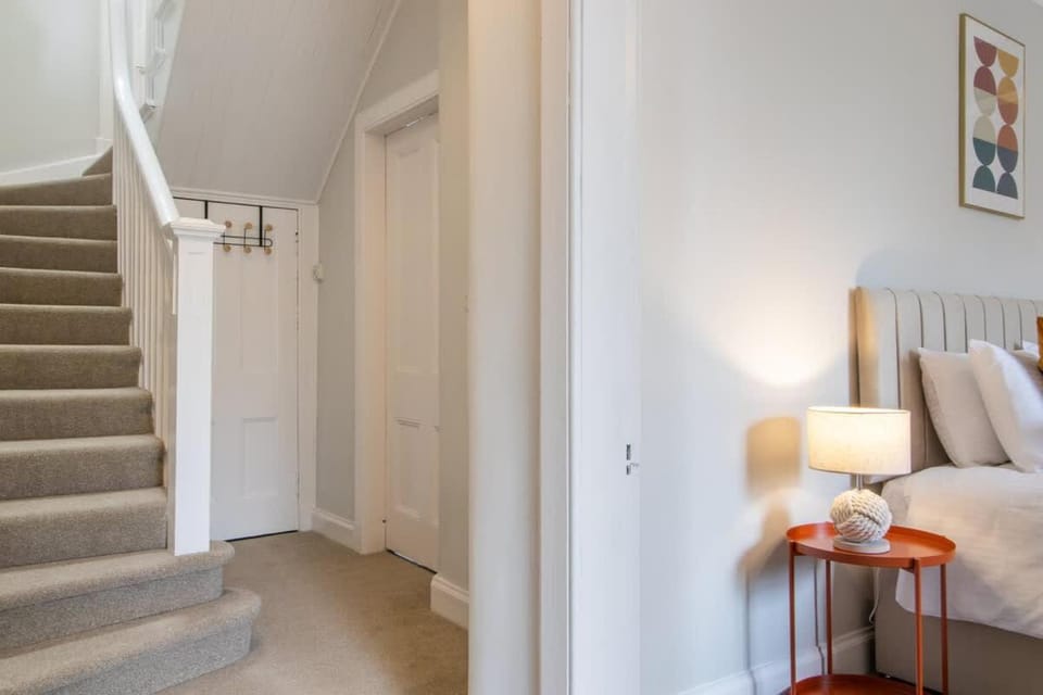 Cairnhill House - cosy 3 bedroom House in Airdrie