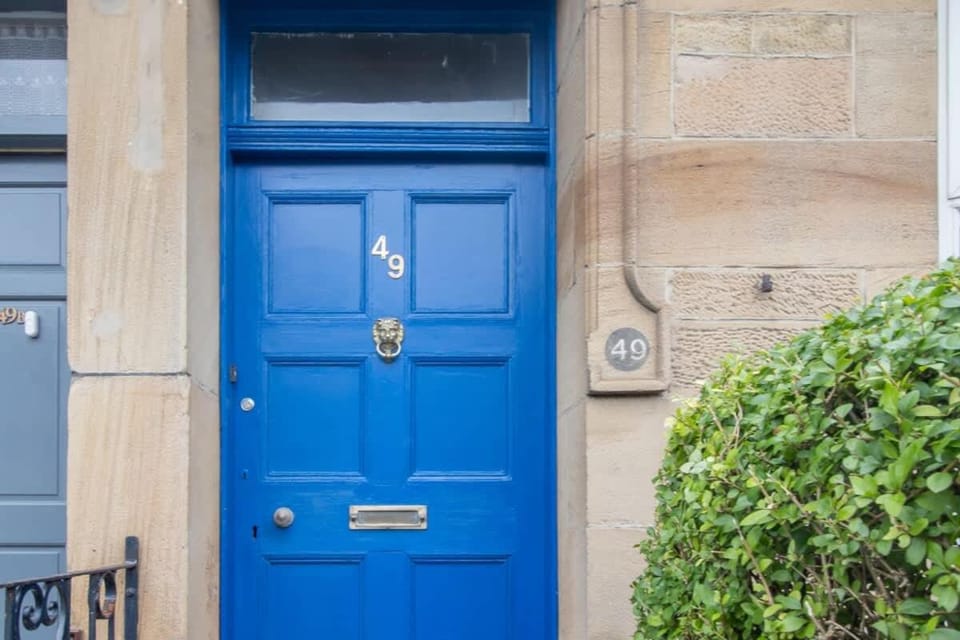Cairnhill House - cosy 3 bedroom House in Airdrie