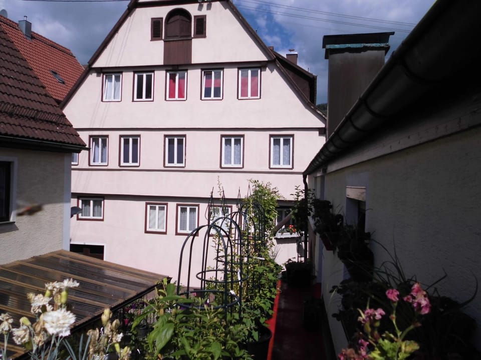 Property building, Facade/entrance, Bird's eye view