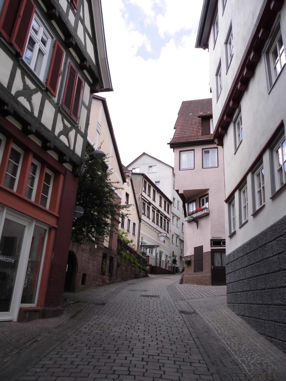 Property building, Facade/entrance, Neighbourhood, City view, Street view