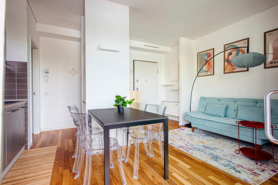 Bed, Kitchen or kitchenette, Seating area, Dining area, air conditioner