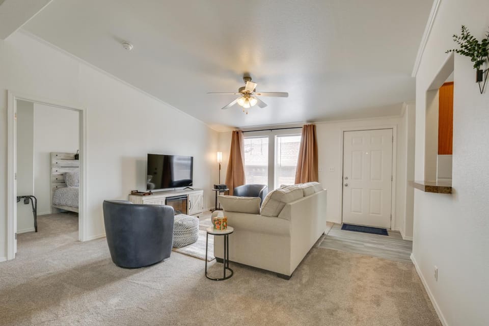 1 Mi to Main Street: Cozy Retreat in Portales Apartment in New Mexico