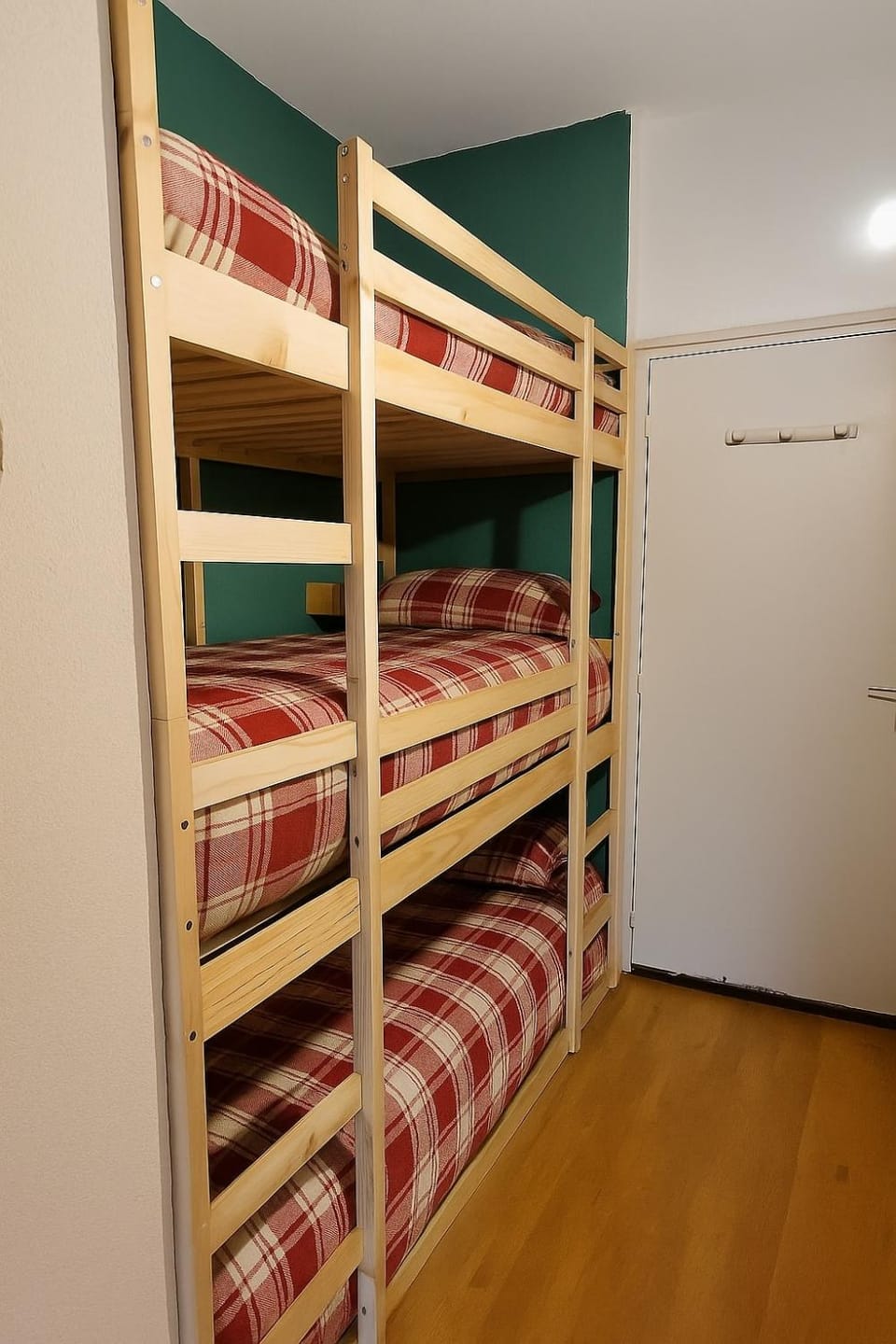 Bed, bunk bed