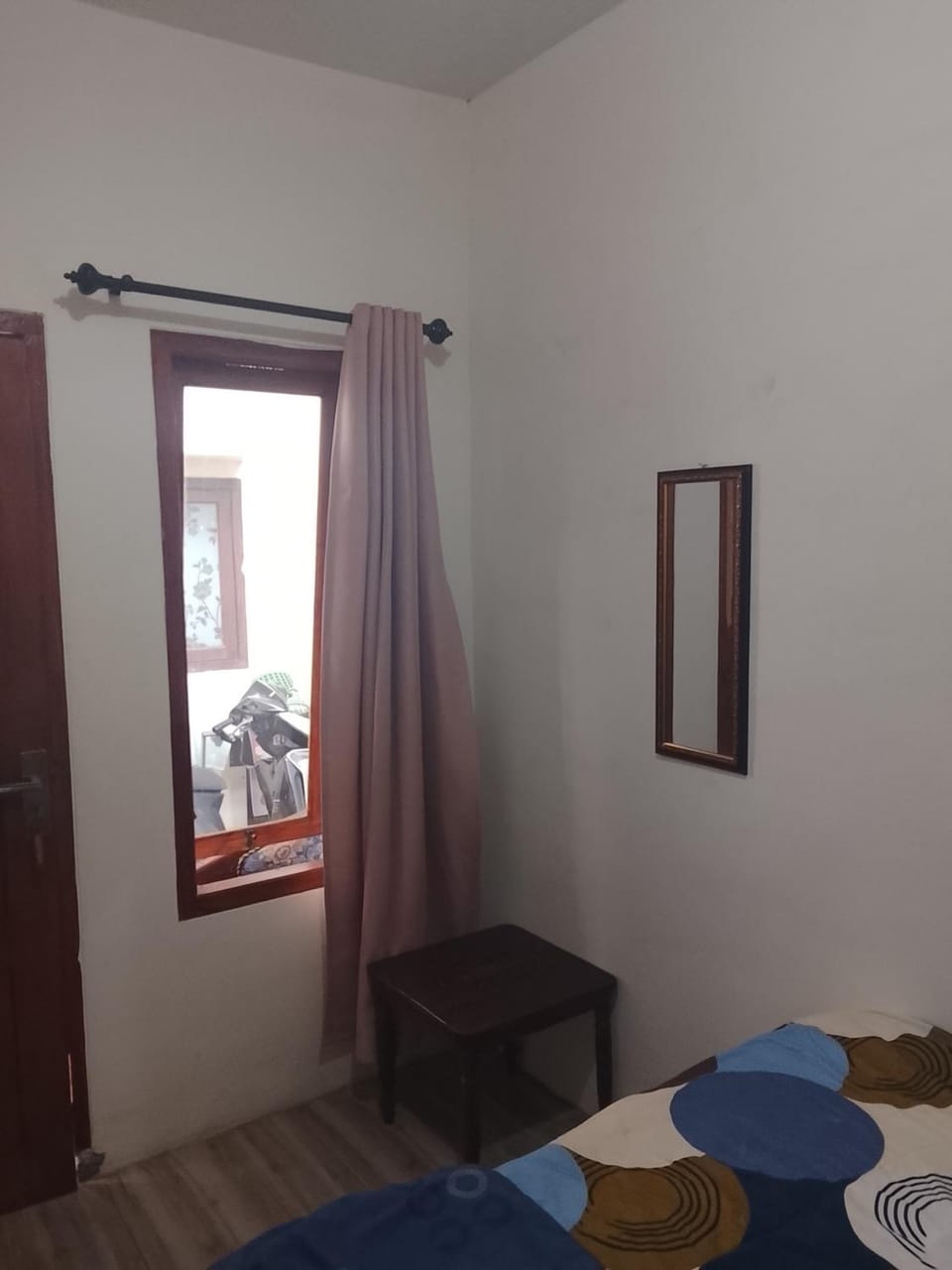 Widodaren homestay singel bed Bed and Breakfast in East Java