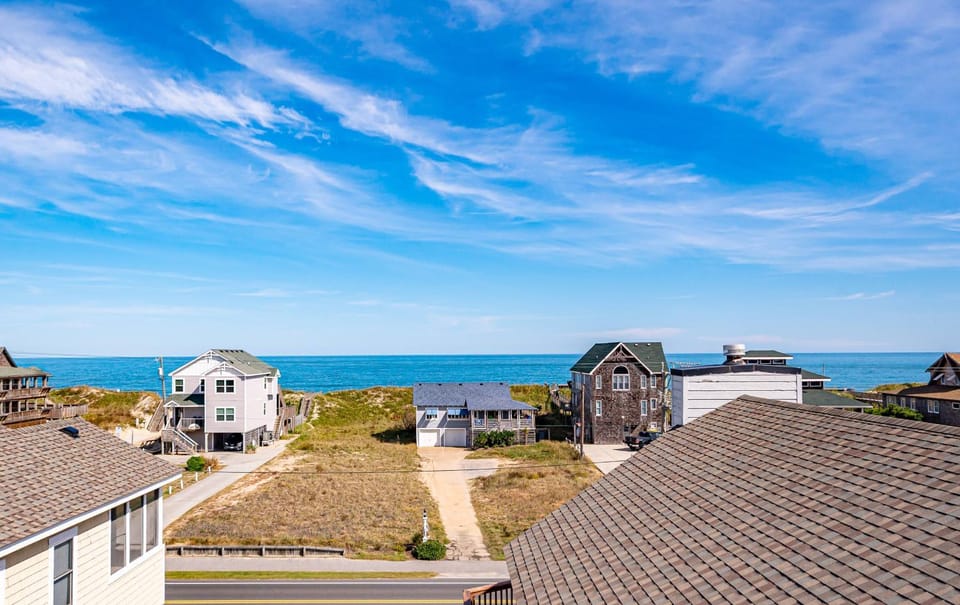 K1108 Dream of Jeanne - Semi-Oceanfront, Rec Room, Private Pool House in Nags Head