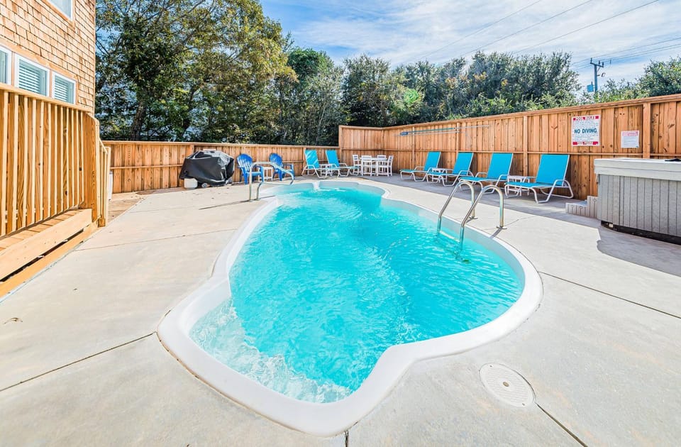 Dune Our Thing - Kitty Hawk MP 4, Ocean View, 360 Yds to Beach, Pool, Hot Tub, Pool Table, Flex Stays House in Kitty Hawk