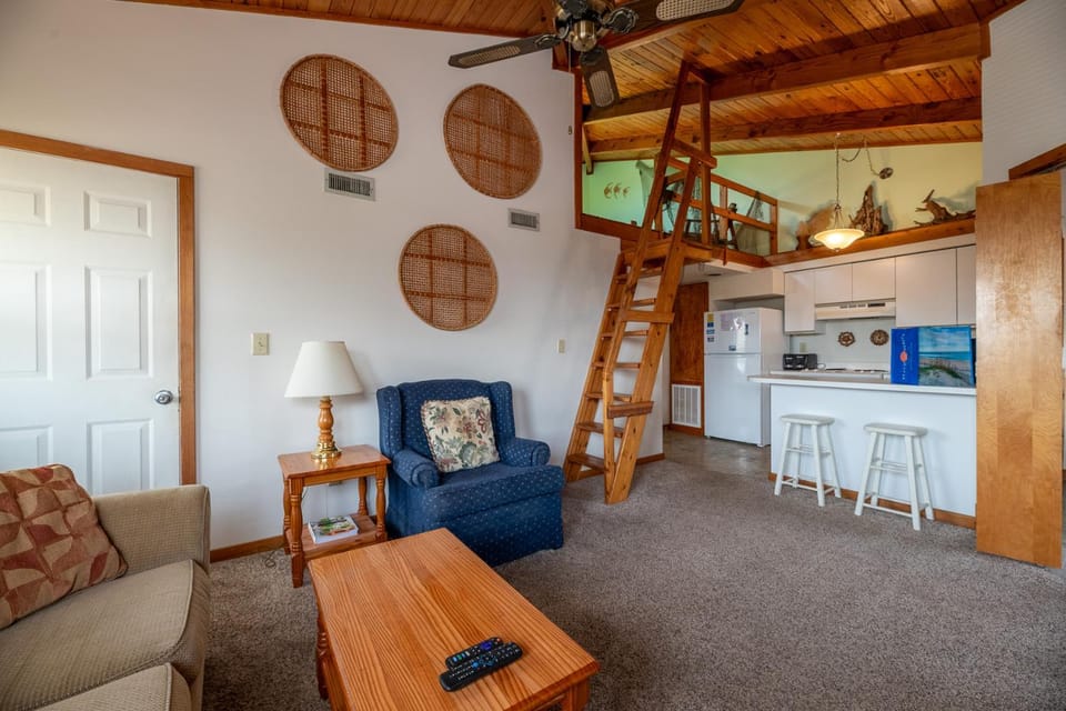 Dune View - KDH, The Banks Condos, Oceanside, 150 Yds to Beach, Pool, Pets OK, Flex Stays House in Kill Devil Hills