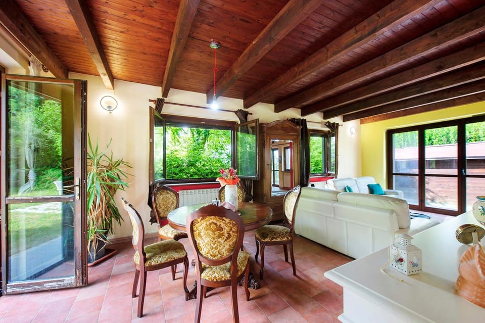 Property building, Living room