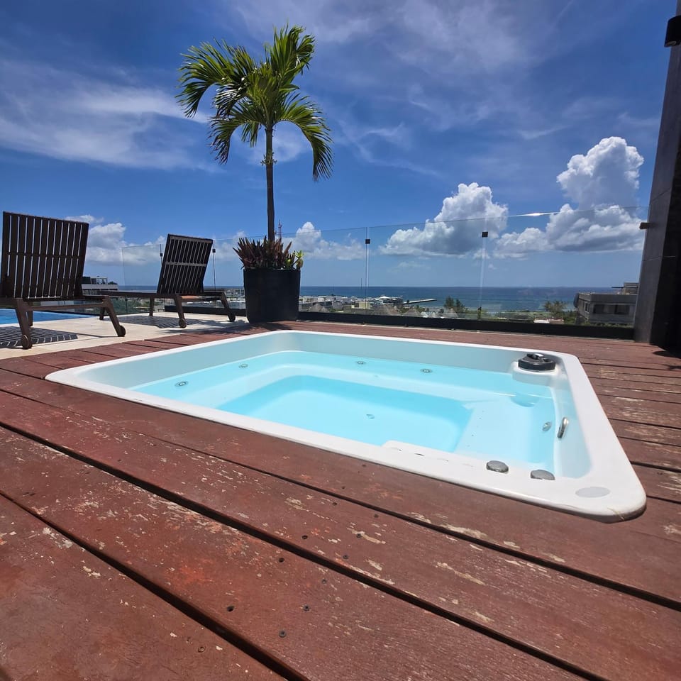 A Perfect Place - Rooftop views of the Caribbean - Jacuzzi Apartment in Playa del Carmen