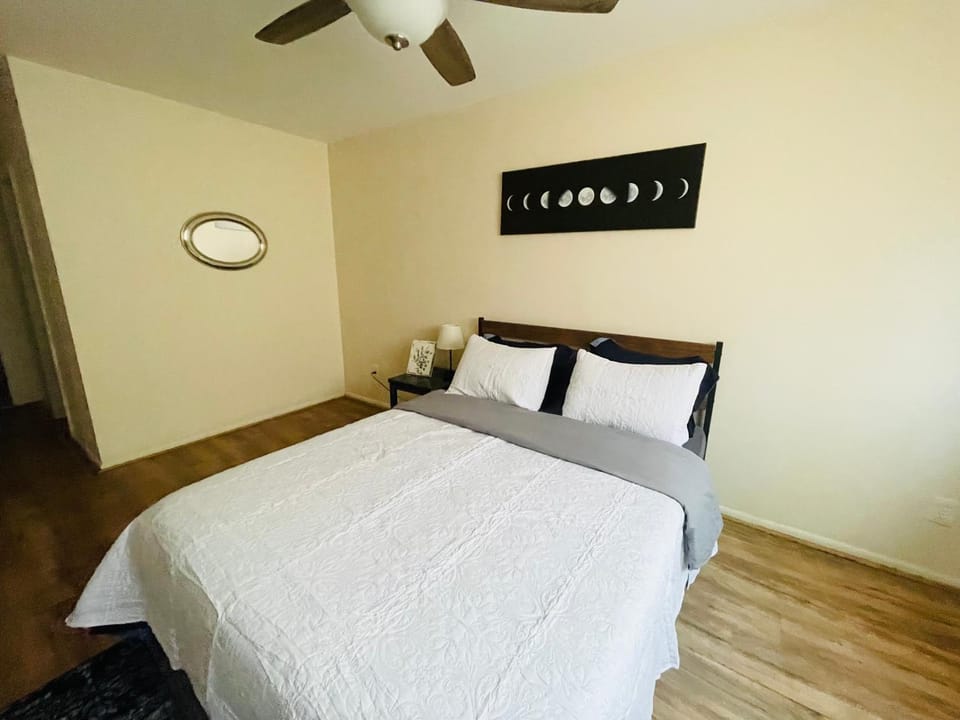 Modern 2BR2BA Extended Stay Discounts Apartment in Jenkintown