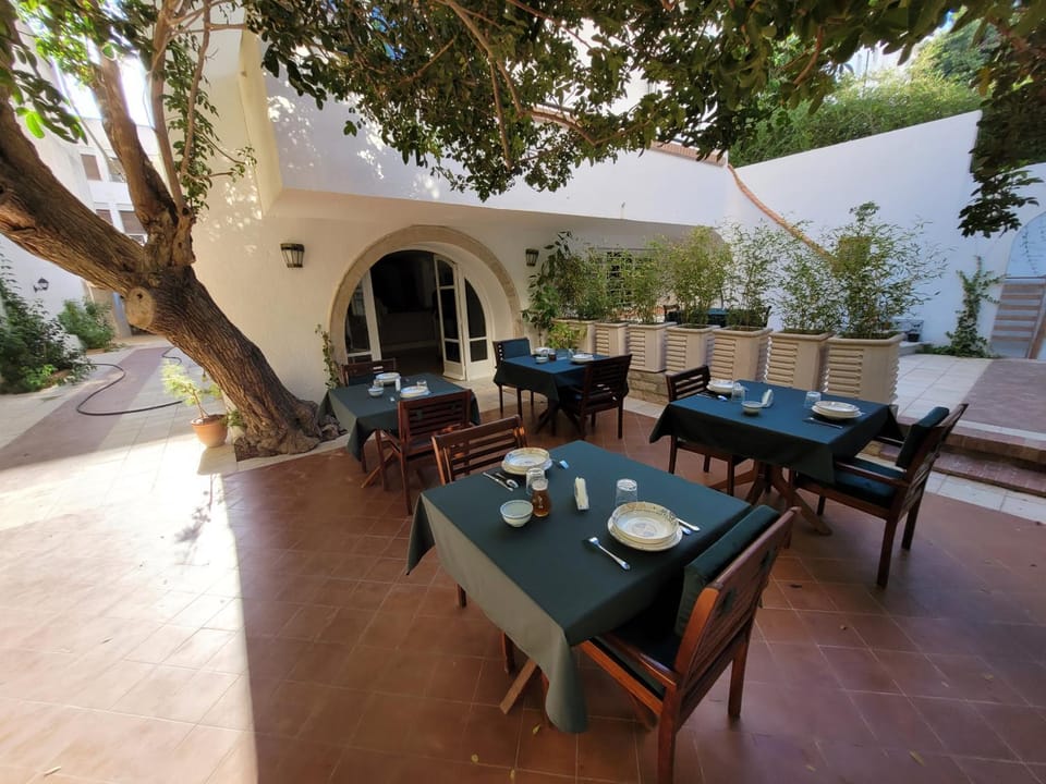 Patio, Restaurant/places to eat