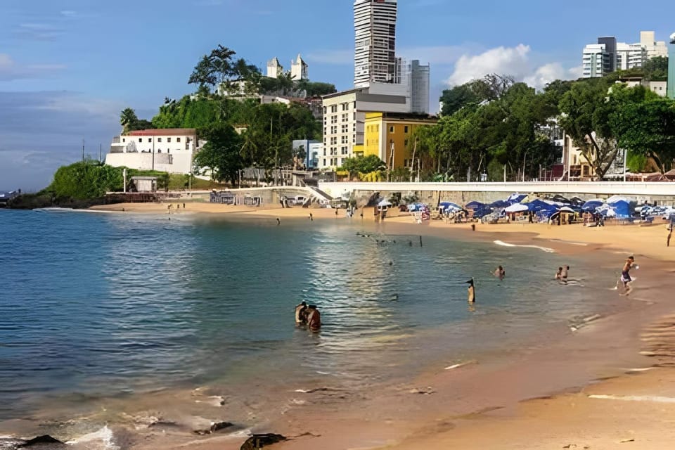 100m do Porto da Barra! Apto 1/4 Apartment in Salvador