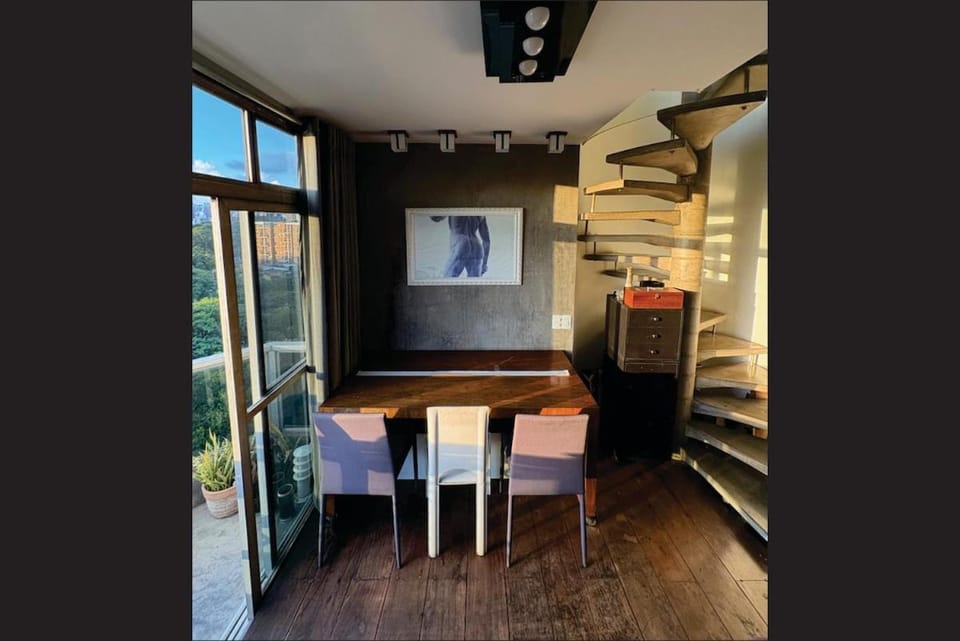 Apartamento duplex com muito charme próximo ao Parque Ibirapuera Apartment in Sao Paulo City