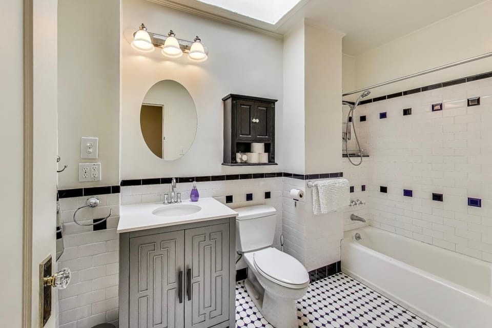 Toilet, Bathroom