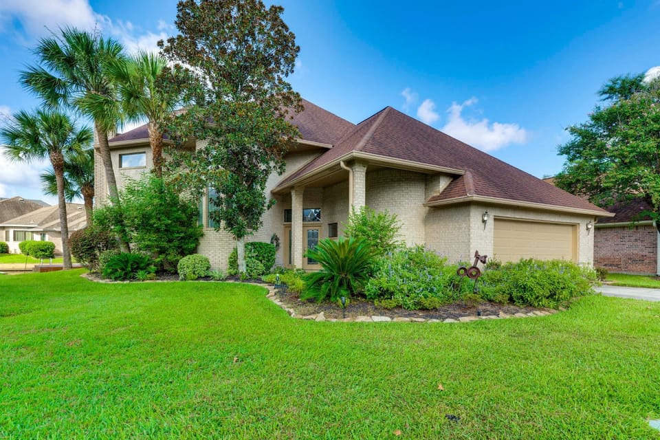 Waterfront Lake Conroe Home w/ Pool Access! House in Lake Conroe