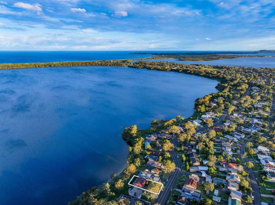 Bird's eye view, Lake view