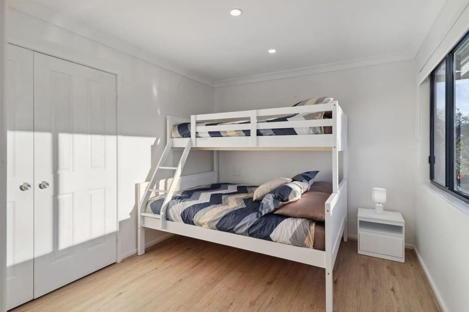 Bed, Bedroom, bunk bed