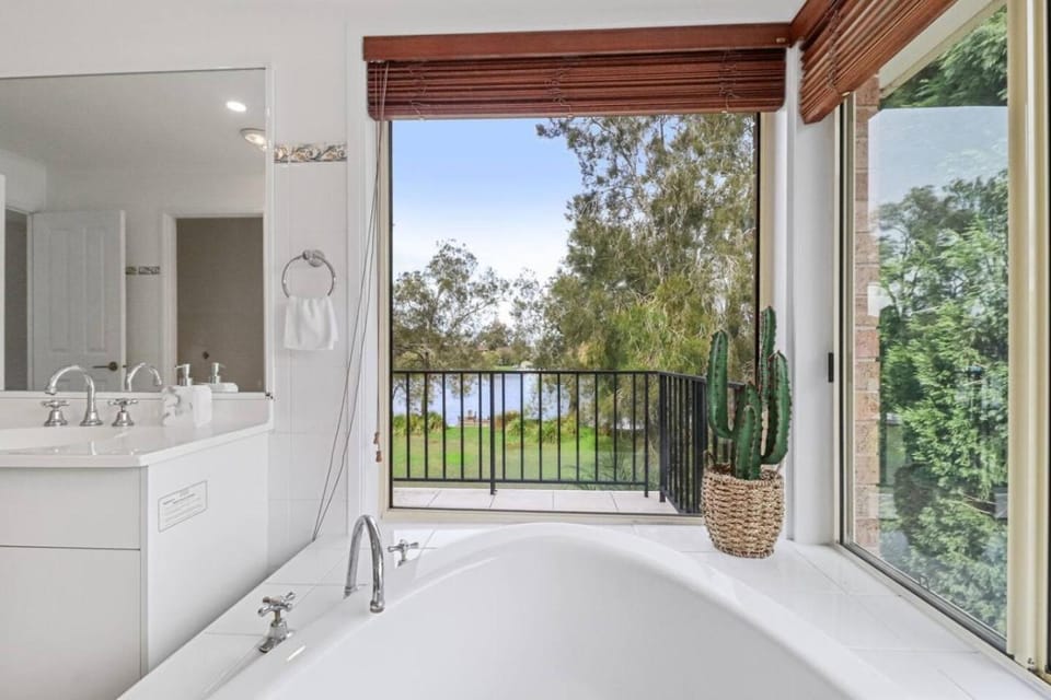 Bathroom, River view, Bath