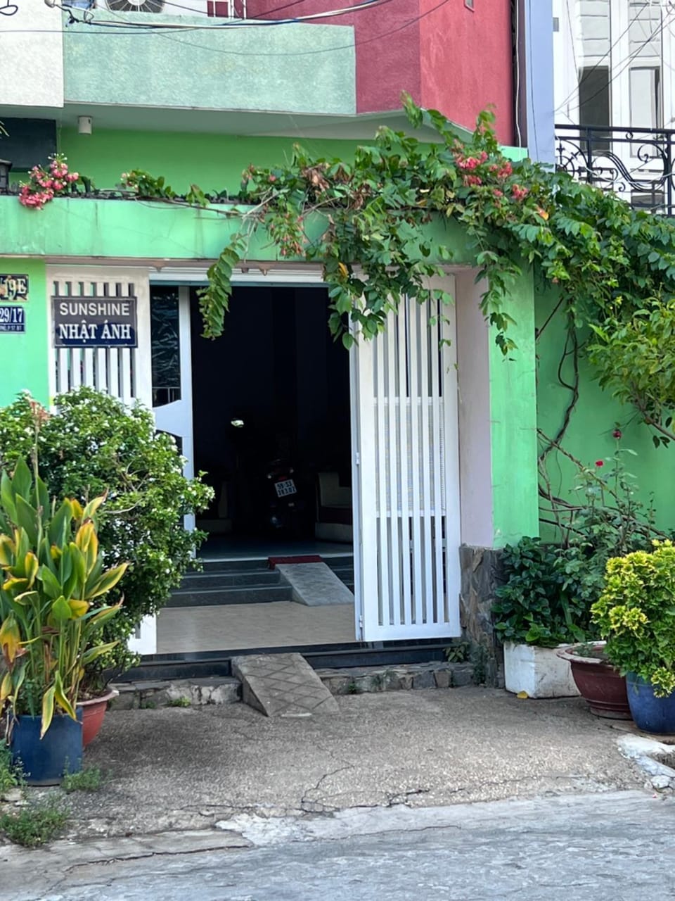 Facade/entrance