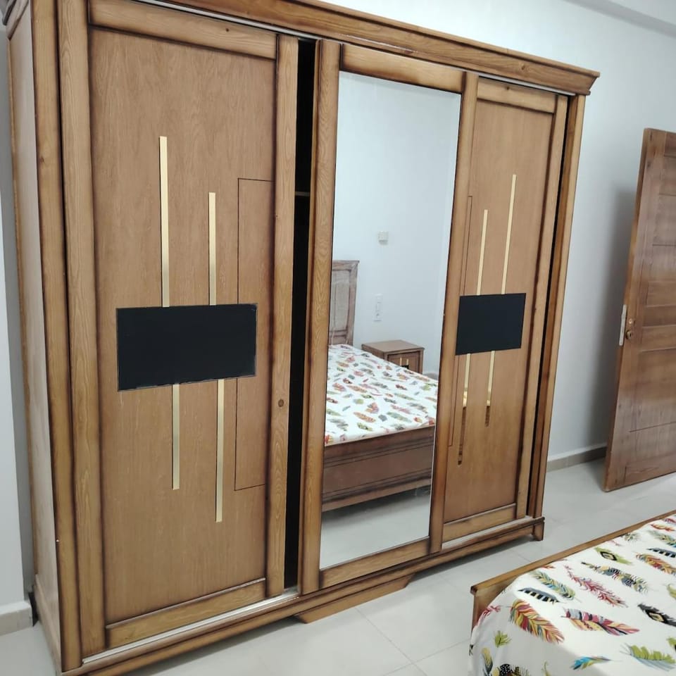 New spacious equipped 3room apartment with garage Apartment in Algeria