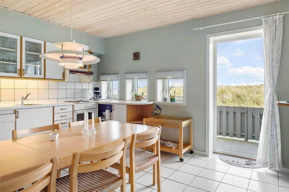 LK1008-Lokken-Norgesvej-2-Lejl-9i House in Løkken
