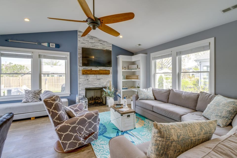 Half-Mi to Beach Cape May Getaway with Deck and Yard! House in Cape May