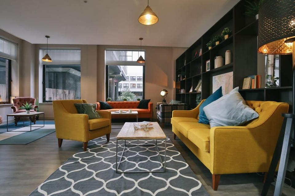 Living room, Seating area