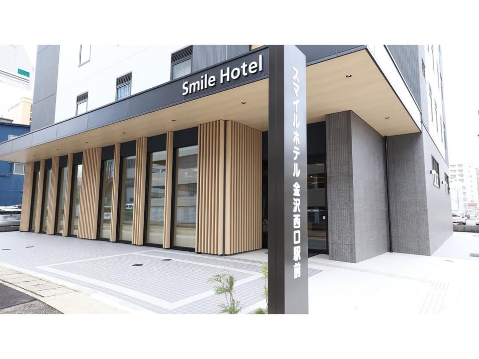 Smile Hotel Kanazawa Nishiguchi Ekimae - Vacation STAY 24204v Hotel in Kanazawa