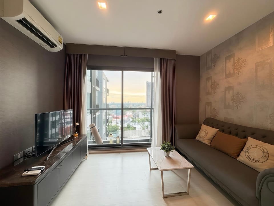 BTS Thong Lor Central High -rise Condo Apartment in Bangkok