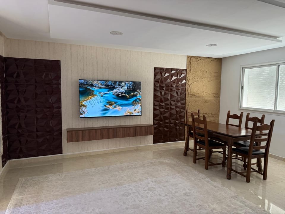 Appartement haut standing tv Netflix Apartment in Morocco